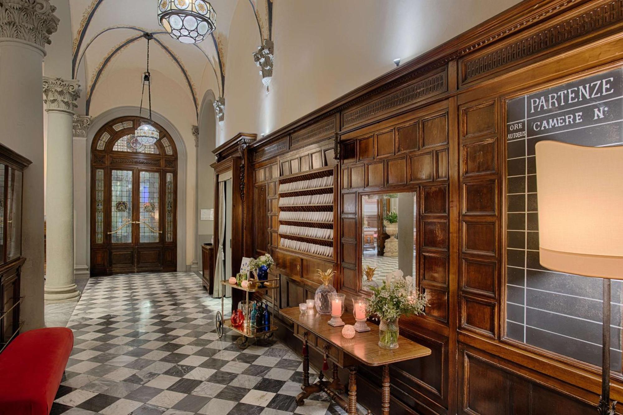 Nh Collection Firenze Porta Rossa Hotel Exterior photo