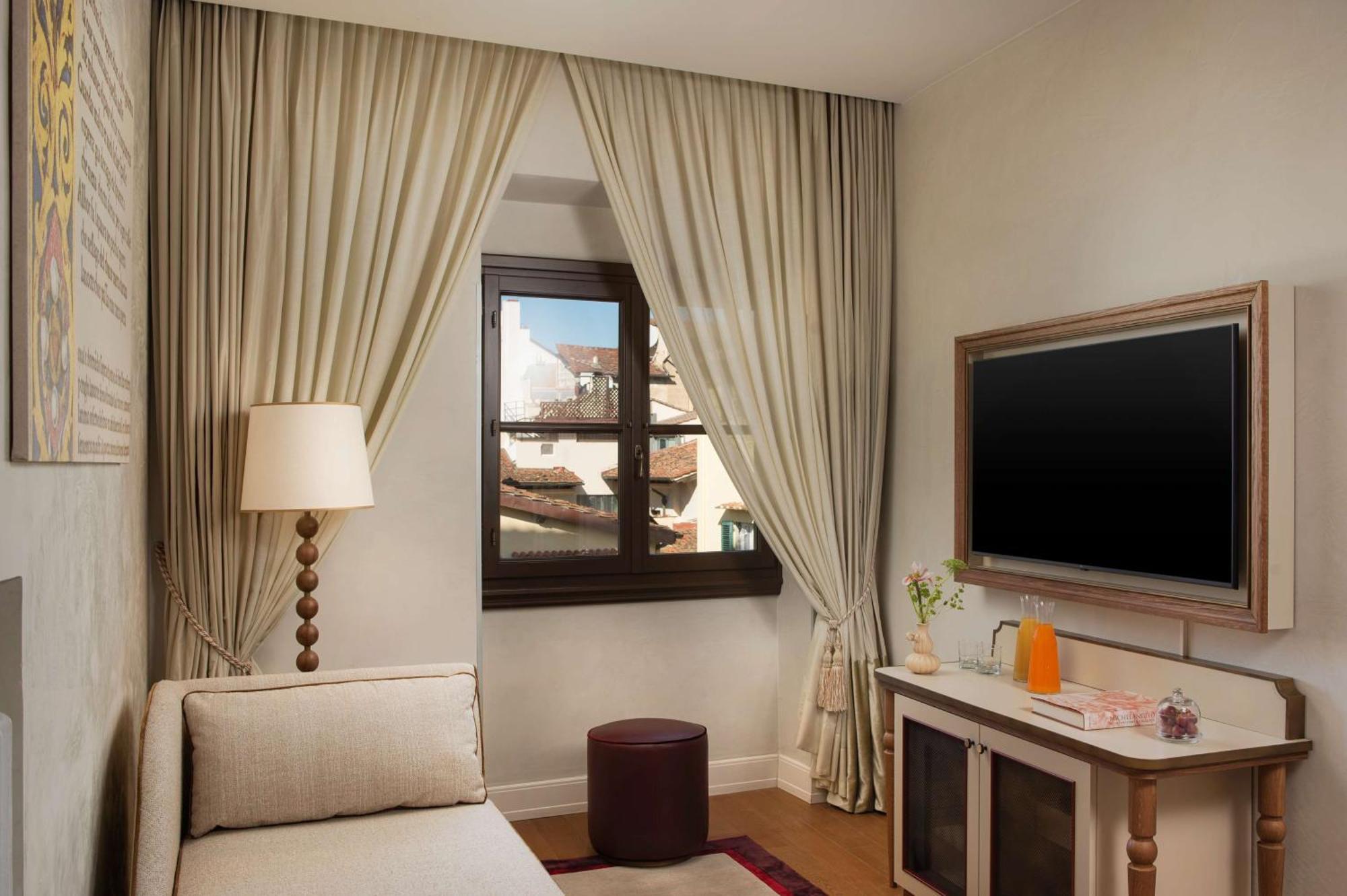 Nh Collection Firenze Porta Rossa Hotel Exterior photo